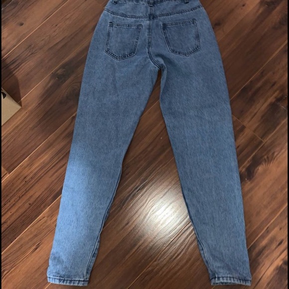 Mid washed distressed jeans from prettylittlething - Picture 2 of 4